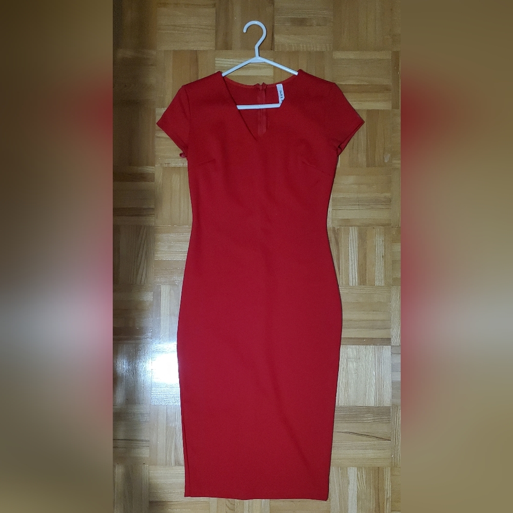 Lock & Key / Mendocino Red Midi Body con dress